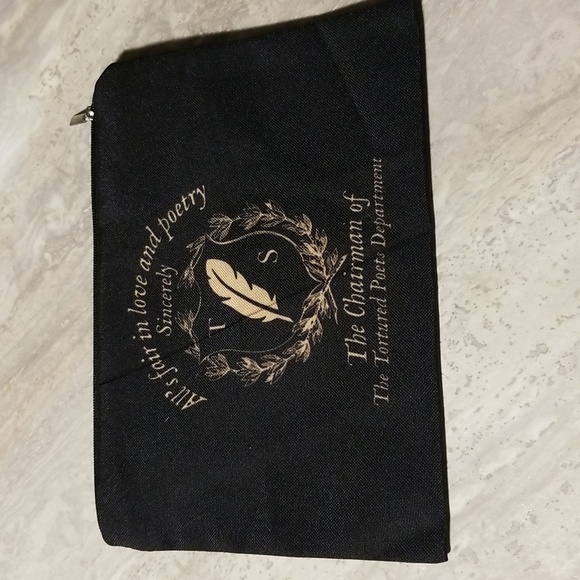 New black Taylor Swift cosmetic bag - Picture 2 of 3